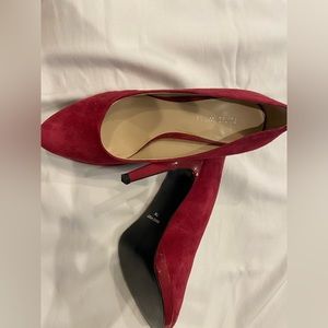 Nine West Red Suede Heels Size 7m- fits like a 7.5
